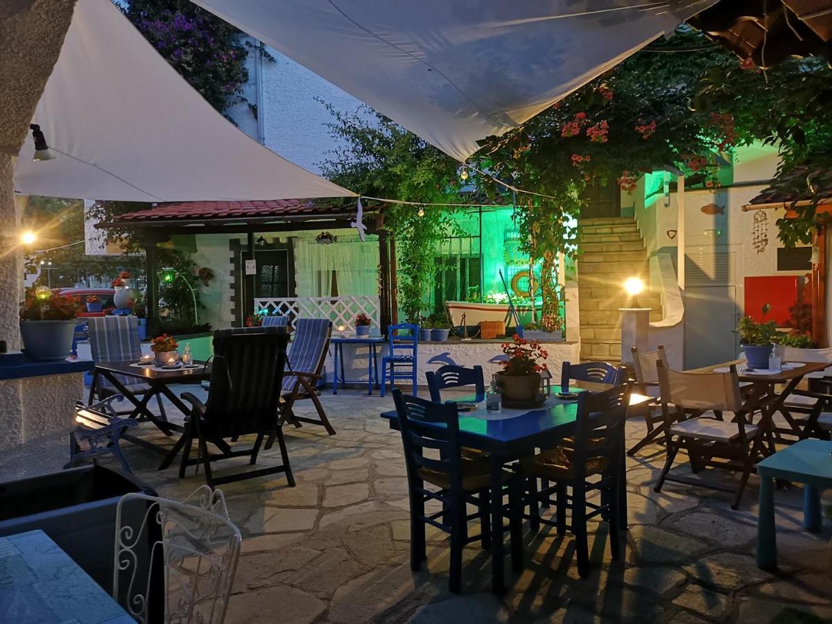 Haus Niko Apartments And Suites เนอาโปติไดอา ภายนอก รูปภาพ