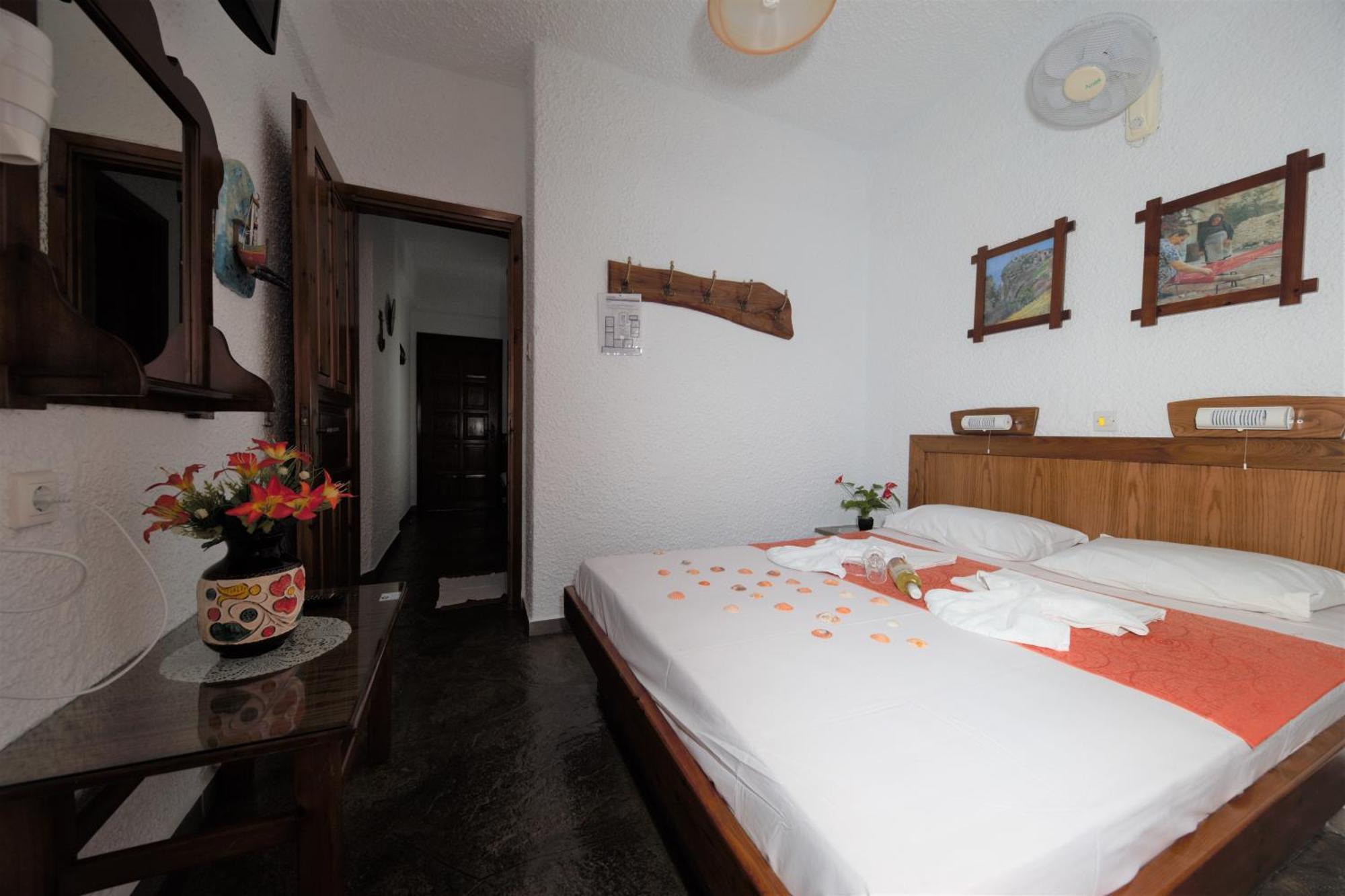 Haus Niko Apartments And Suites เนอาโปติไดอา ห้อง รูปภาพ