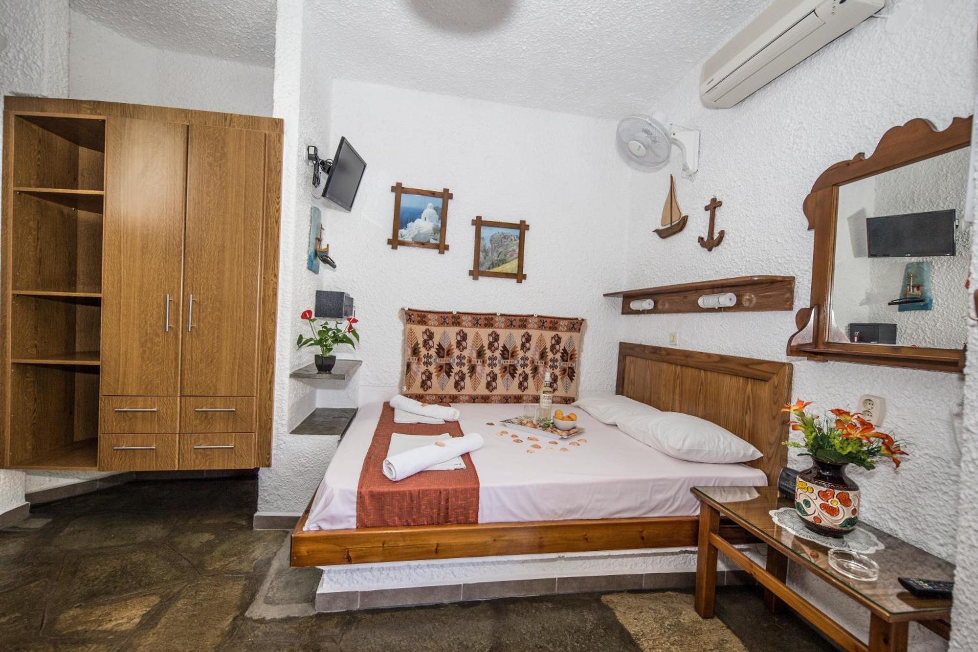 Haus Niko Apartments And Suites เนอาโปติไดอา ห้อง รูปภาพ