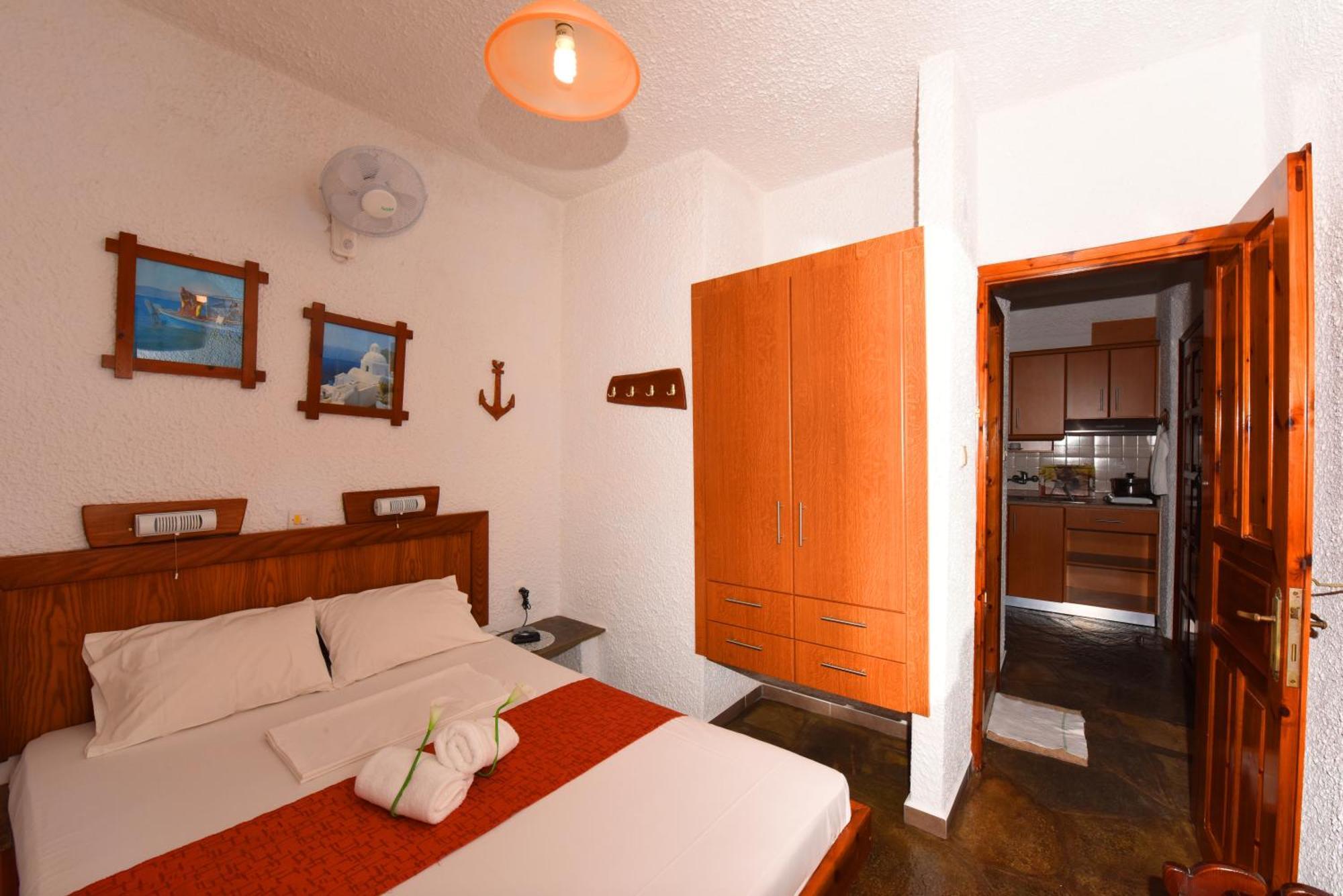 Haus Niko Apartments And Suites เนอาโปติไดอา ห้อง รูปภาพ